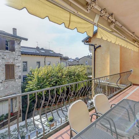 Prestige Apartment Сирмионе Экстерьер фото