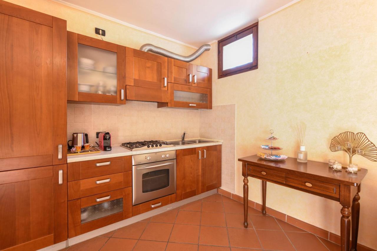 Prestige Apartment Сирмионе Экстерьер фото